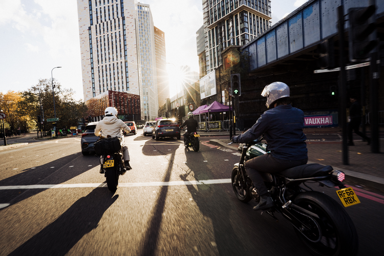 Woon-werkverkeer met de motor